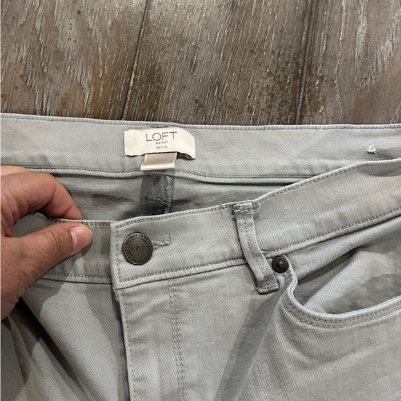 LOFT Sage Skinny Crop Petite Jeans - Picture 5 of 11